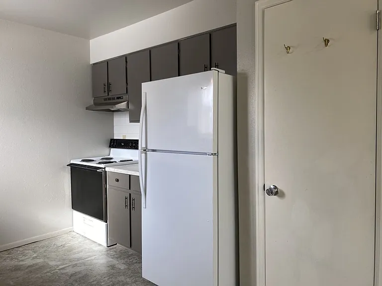 1954 Pecan St #2 — Photo 8