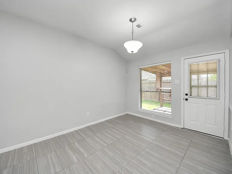 8322 Adler Lake Dr — Photo 19