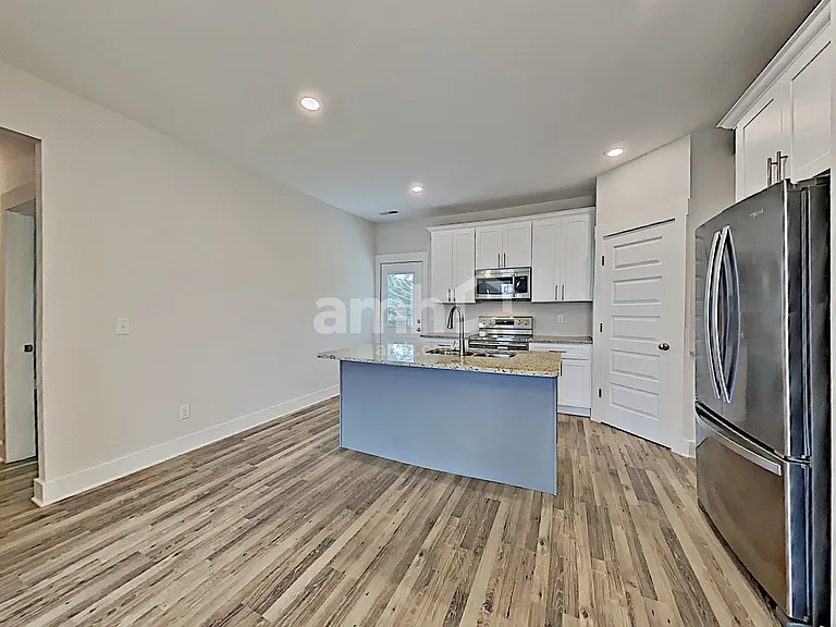 326 Charity Ln — Photo 4