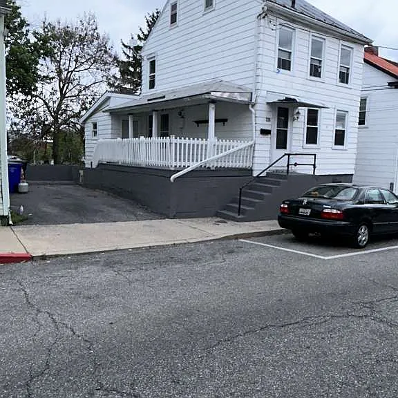 135 High St — Photo 1
