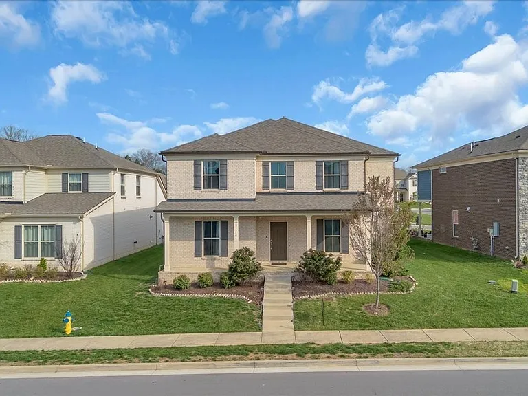 1121 Carlisle Pl — Photo 2