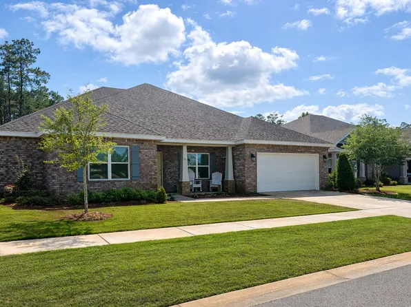 83 Sky Way, Freeport, FL 32439