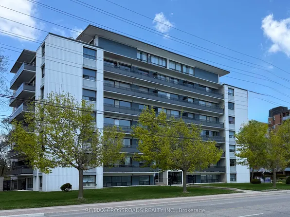 363 Lakeshore Rd E, Mississauga, ON