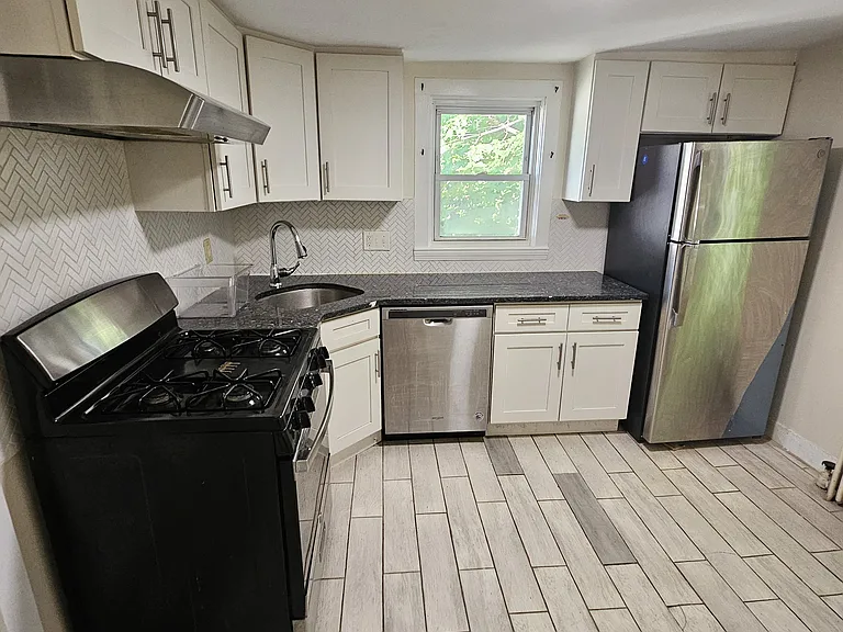 66 Pleasant St #65 — Photo 1