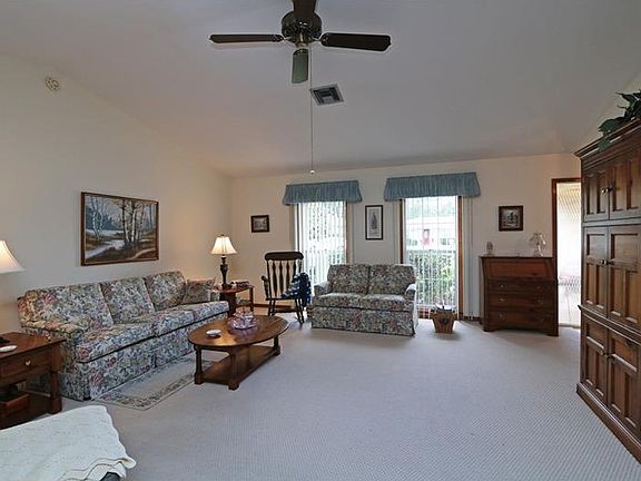 4th image of 1921 Vienna Ave