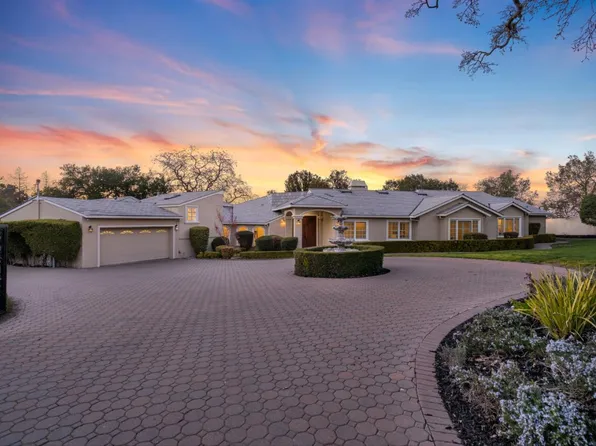 11331 Entrada Pl, Los Altos, CA 94024