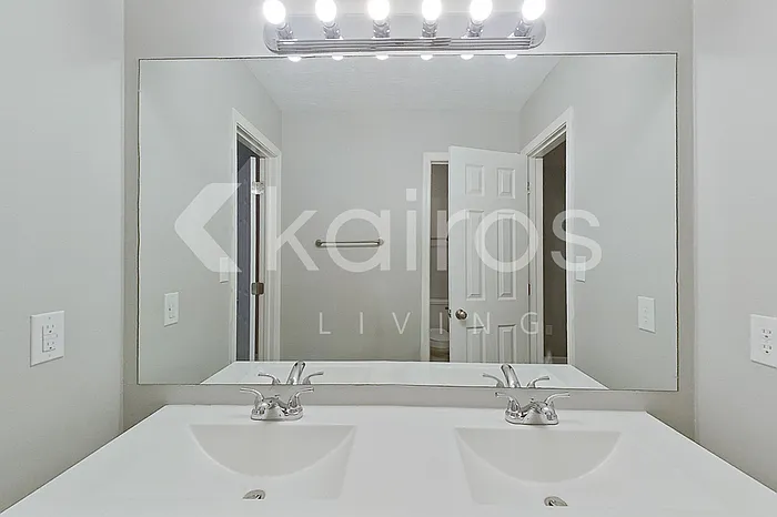 160 Deer Pkwy — Photo 16