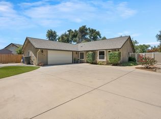 1305 Madewood Ln, Redding, CA 96002