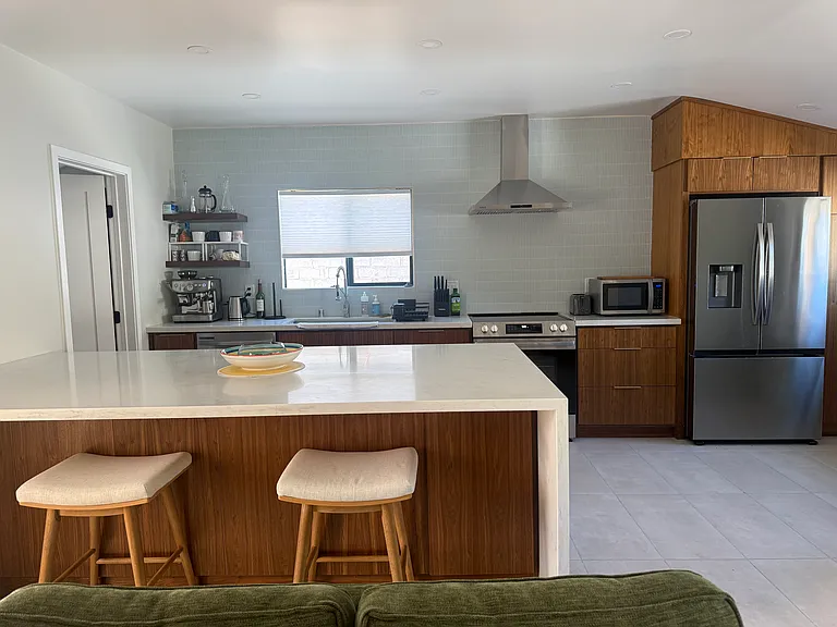 686 S Camino Real — Photo 3