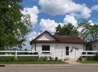 314 3rd St NE, Wadena, MN 56482