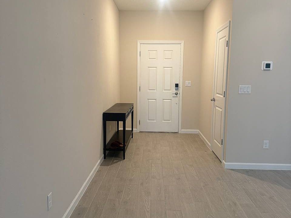 1st image of 395 Rosemont Dr