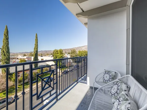 10132 Commerce Ave #202, Tujunga, CA 91042
