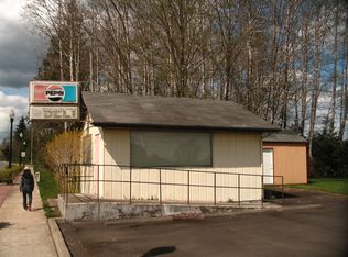 733 1st St, Cosmopolis, WA 98537