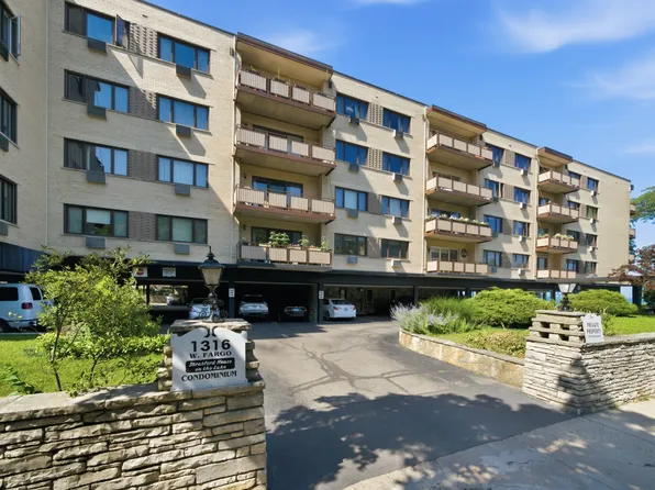 1316 W Fargo Ave APT 403, Chicago, IL 60626