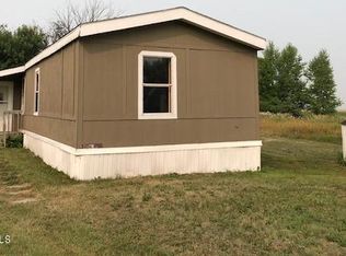 66275 320th St, Warroad, MN 56763