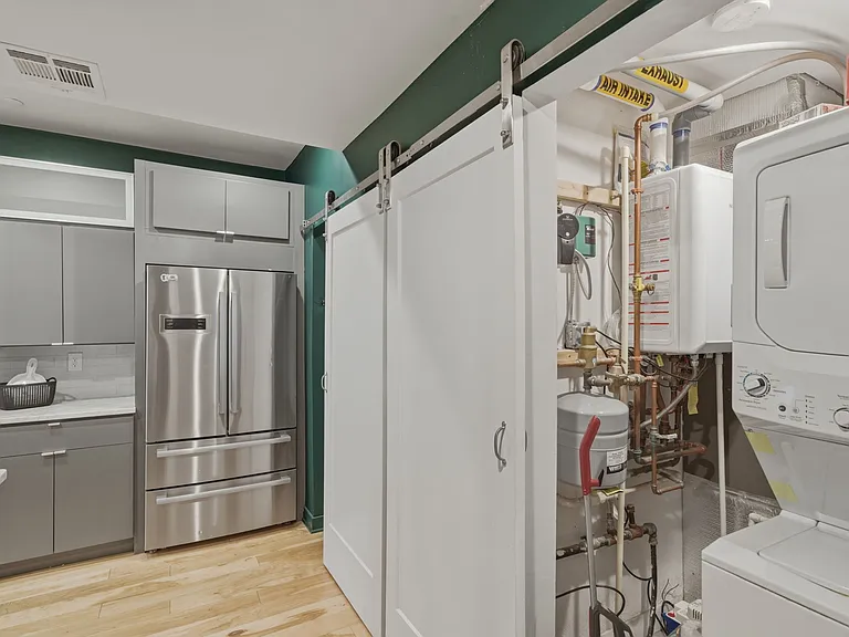 186 Paris St #1 — Photo 16