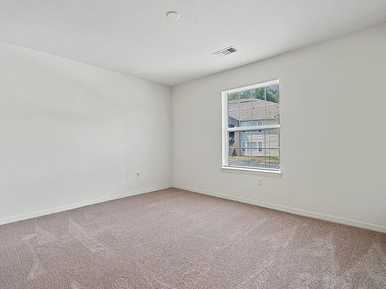 Stonecreek Apartments — Photo 16