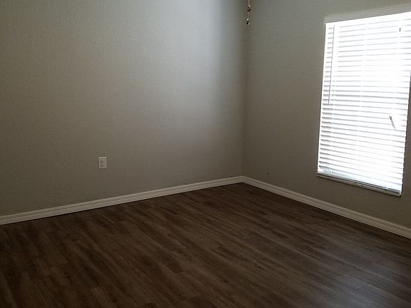 5th image of 115 Picardy Villa Cir APT 200