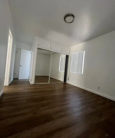 1540 & 1544 W. Florence Avenue — Photo 30