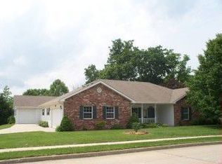 2901 Birchwood Dr, Columbia, MO 65202