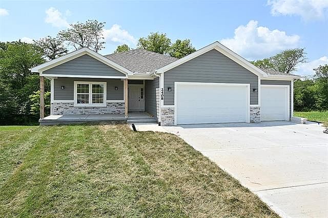 1st image of 2408 Windmill Cir