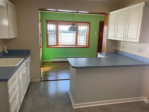 Kit,looking into dining room