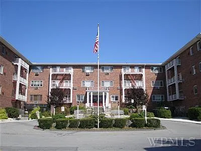 838 Pelhamdale Ave #2K Photo 1