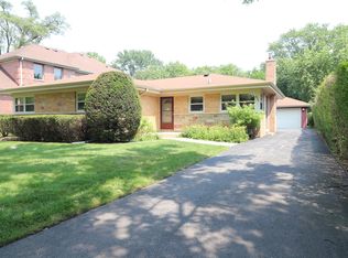 406 Wilshire Dr W, Wilmette, IL 60091