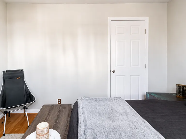 757 Alloway St — Photo 5