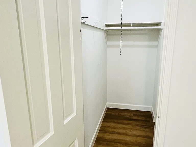 1110 Menlo Ave #1108-1/4 — Photo 10
