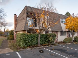 18435 NE Glisan St APT 22, Portland, OR