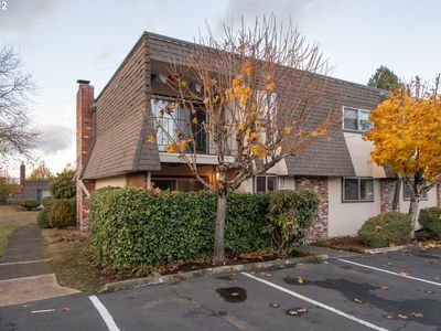 18435 NE Glisan St APT 22, Portland, OR, 97230