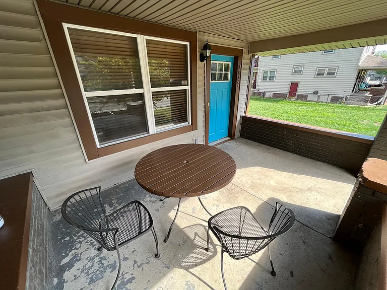 2943 N Park Ave — Photo 3