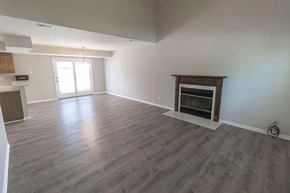 3 bed, 2.5 bath, 1446 sqft, $1,625 — Photo 2