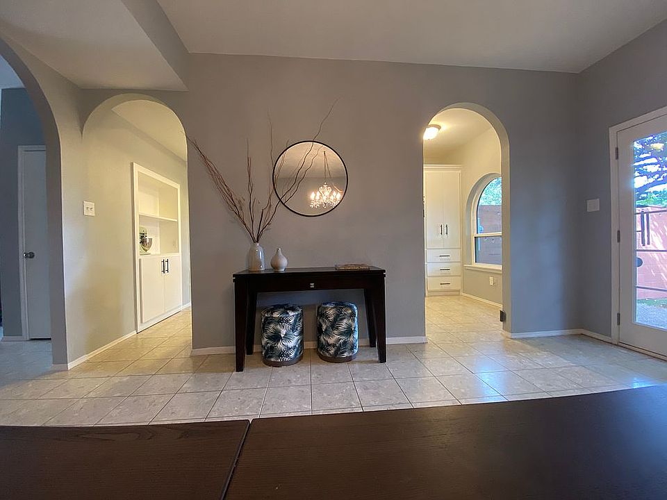 1st image of 2206 Western Dr
