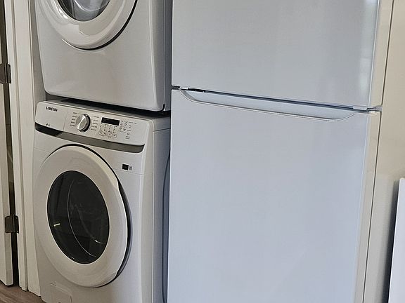 Stacked Full-size washer/dryer