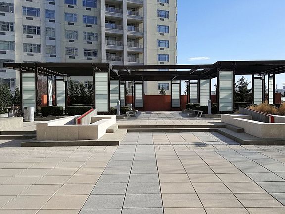 4th image of 40-28 College Point Blvd #915
