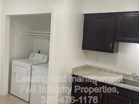 3rd image of 1017D Talbot Ave