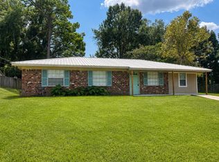 206 Sandy Ln, Vicksburg, MS 39183