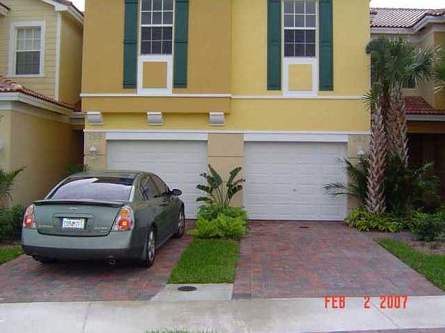 1st image of 795 Pipers Cay Dr #795