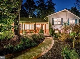 7014 Capitol View Dr, Mc Lean, VA 22101