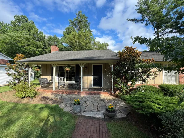 321 Donnybrook Dr, Asheville, NC 28806