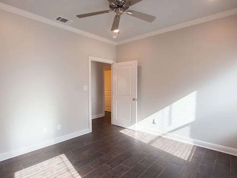 822 Lindsey Ln — Photo 19