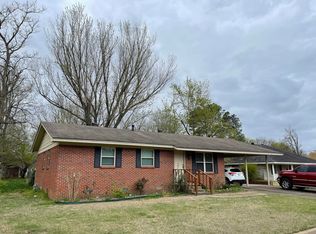518 E L St, Russellville, AR 72801