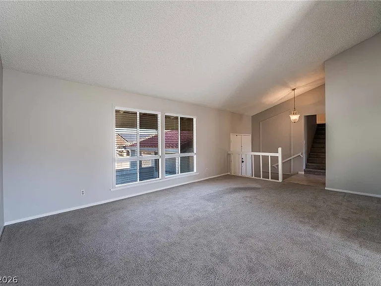 8705 Isola Dr — Photo 6