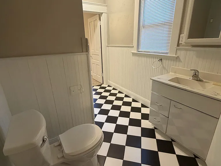 610 N Sycamore St #1 — Photo 35