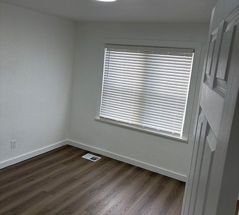 5th image of 100 Hillcrest Dr #100