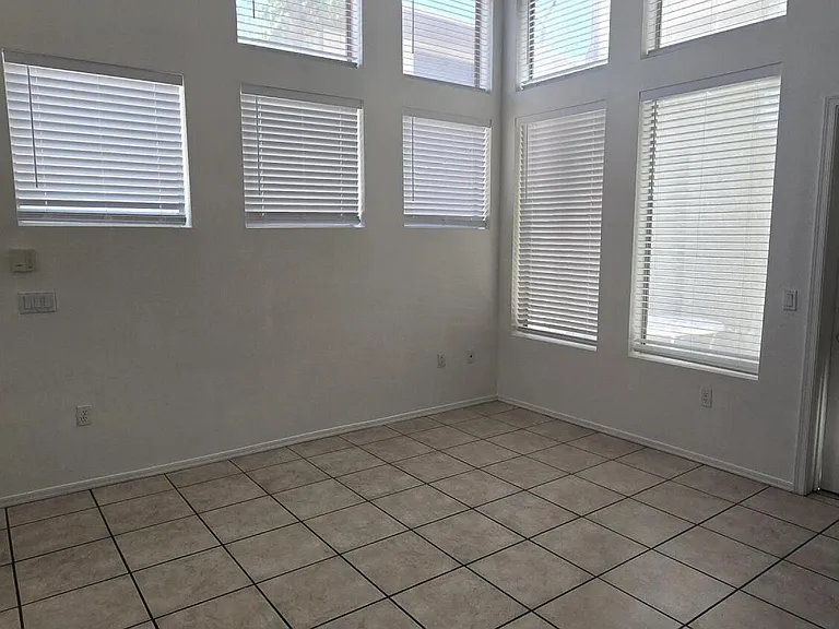 1445 E Broadway Rd #119 — Photo 4