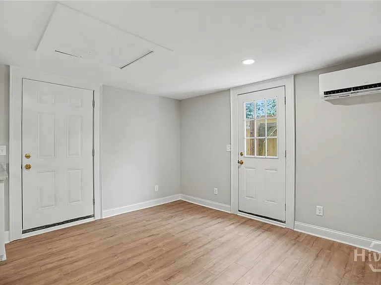 705 E 32nd St #2 — Photo 9