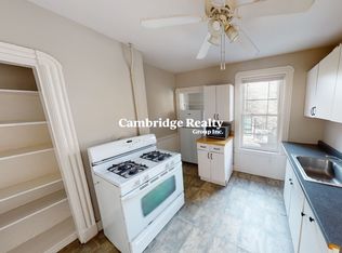 568 Green St #3T, Cambridge, MA 02139